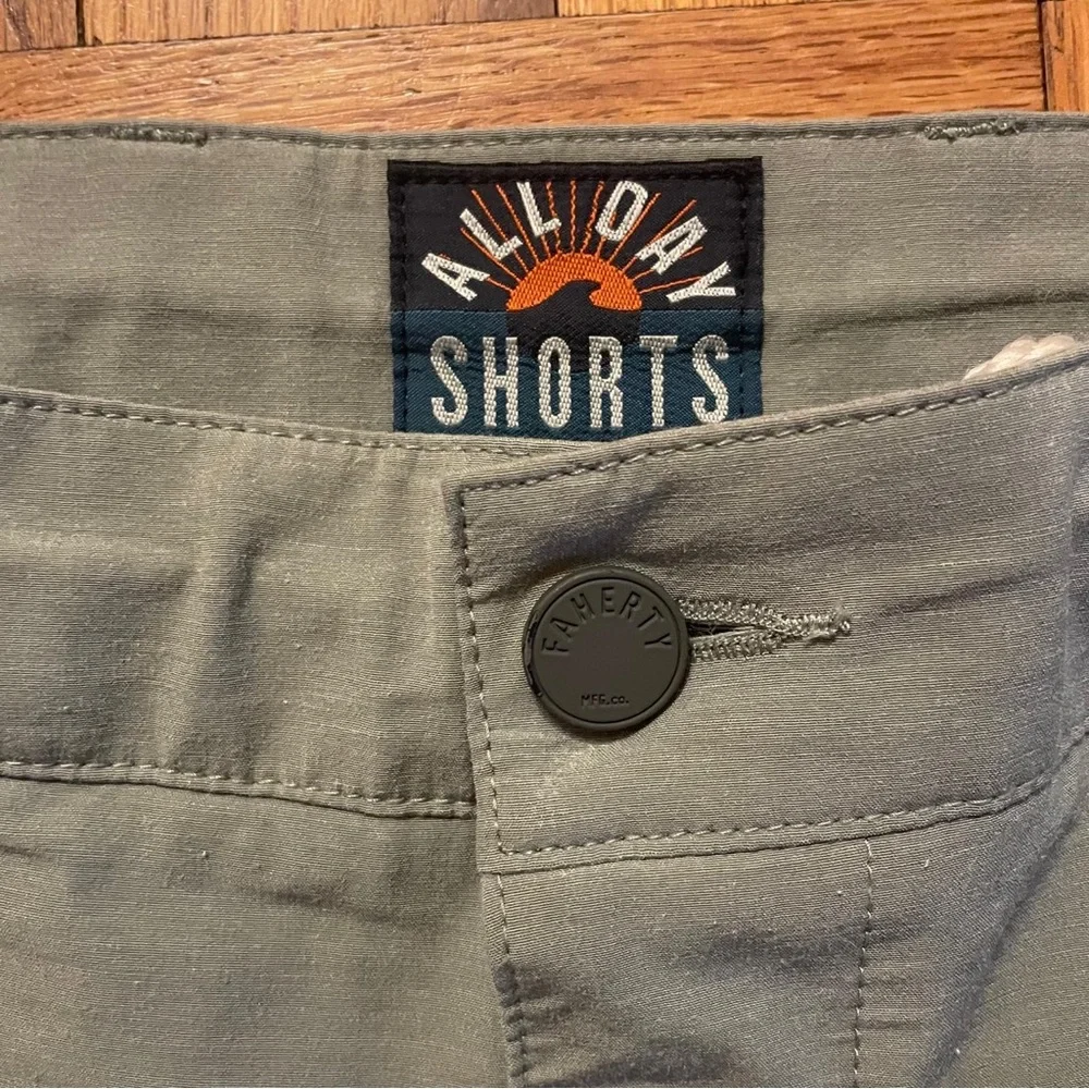 Faherty All Day Sage Olive Green Casual Shorts Waist 38